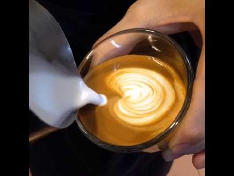 Practicing coffee~ piccolo latte (tulip)