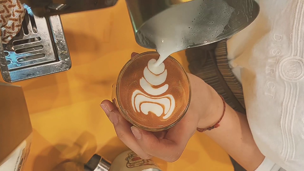 If you don’t know what is Piccolo Latte, please watch this video😩