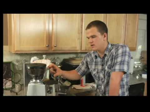 How to Make the Double Espresso com Panna : How to Grind Coffee Beans for a Double Es…