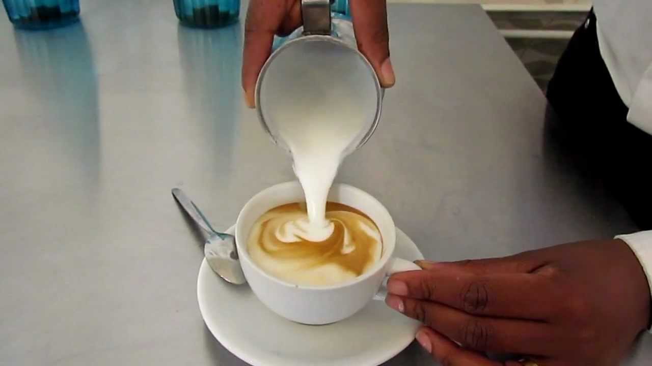 How to create a heart shape on a cappuccino