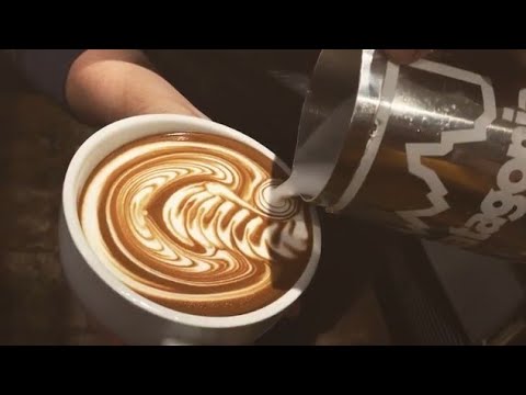 The best and amazing latte art and cappuccino making.swan.2019☕
