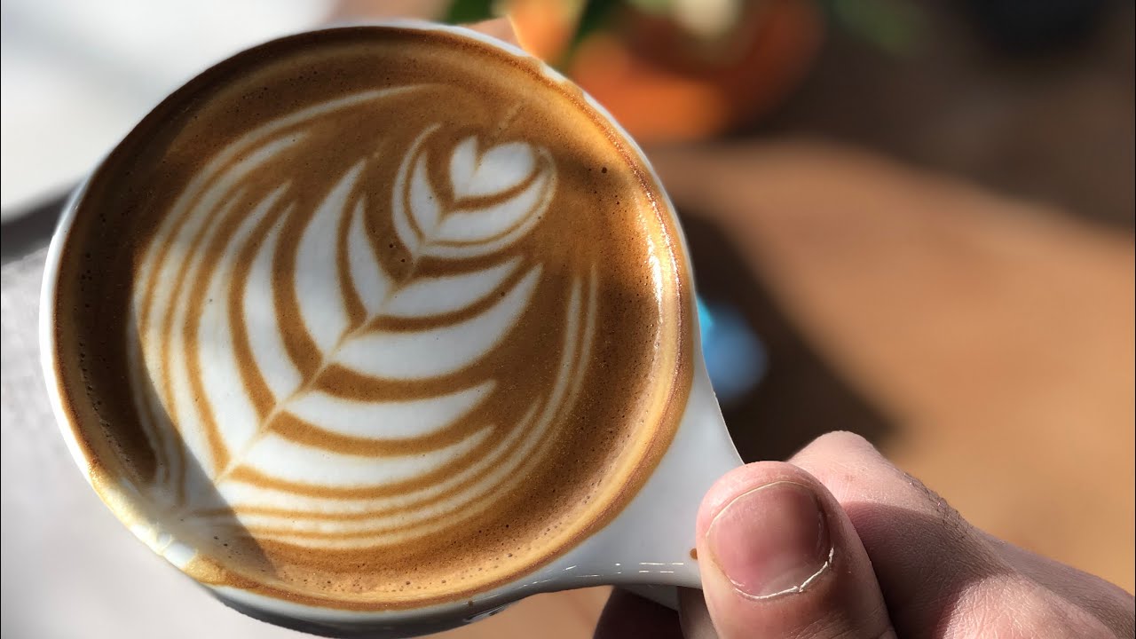 How to make Espresso and latte 👌☕️ شرح الاسبريسو و الاتيه