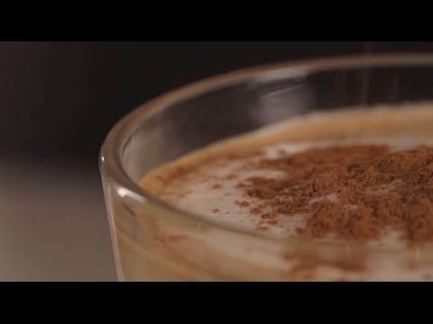 Nespresso – Przepis na kawę „Caffe Latte z lodem"