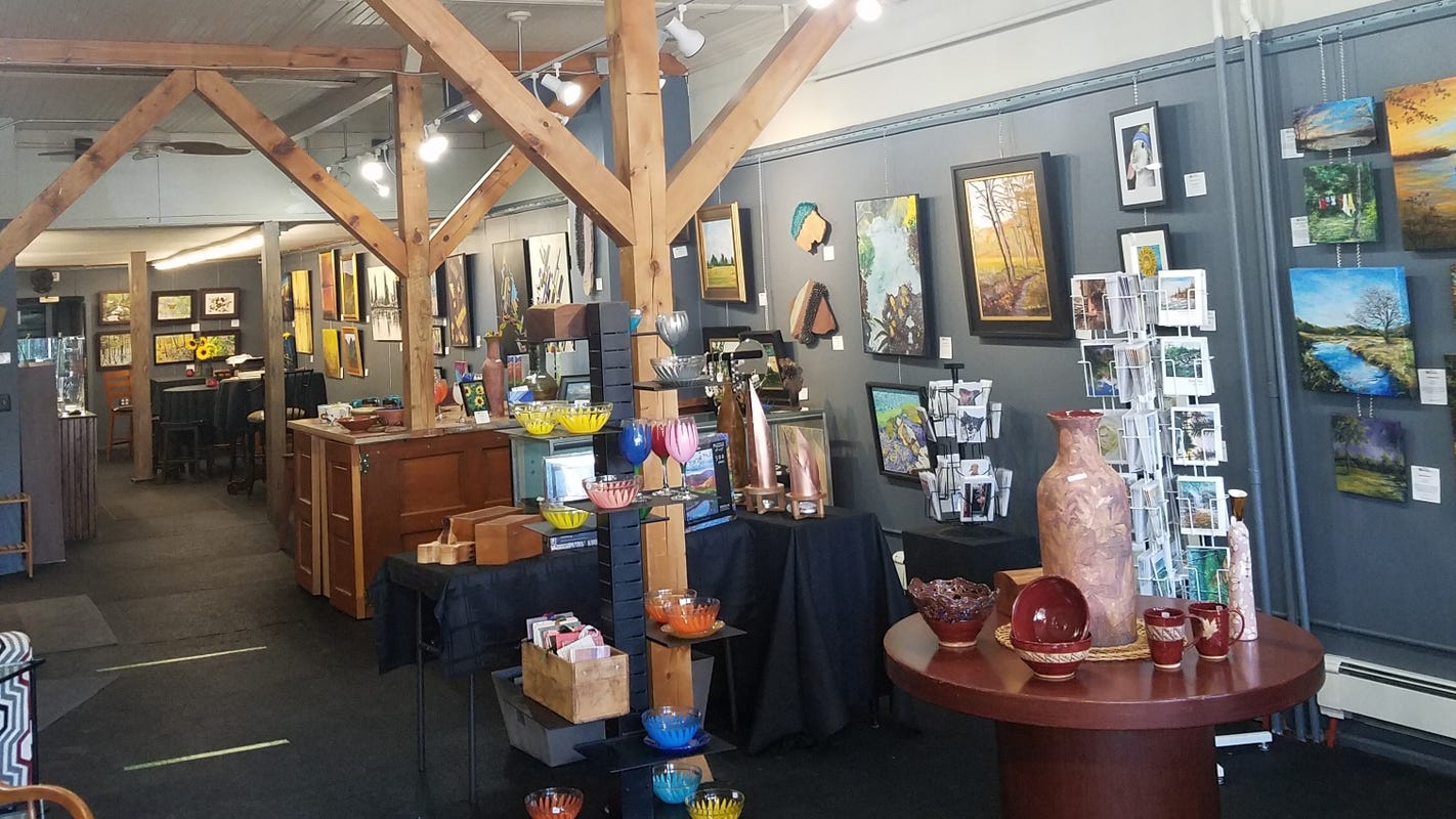Businesses team up to open Menomonee Falls art gallery, coffee shop