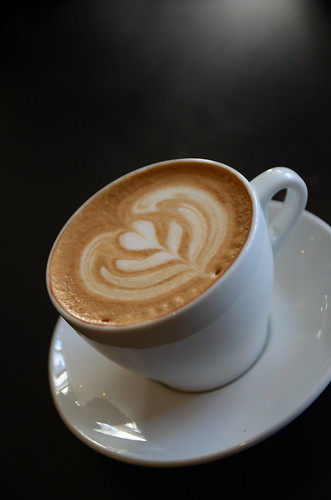 Strong caffe latte AUD3.50 – Plantation Coffee, Melbourne Central – D7000