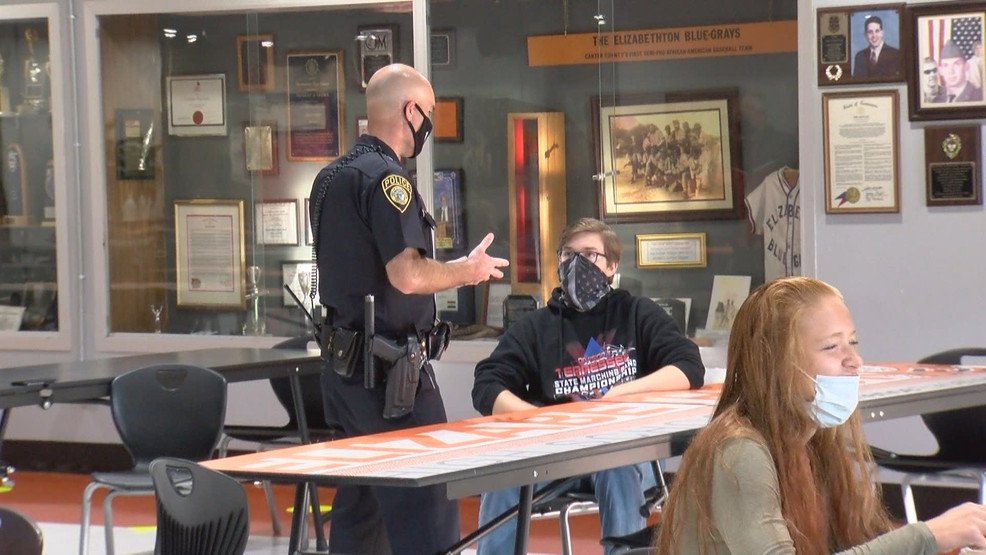 Coffee with a Cop tradition continues at Elizabethton High School – WCYB