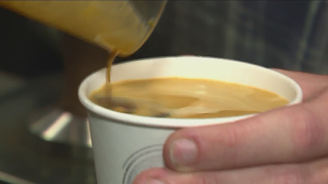 Coffee company gives out free cups of joe to stir up business – KOIN.com