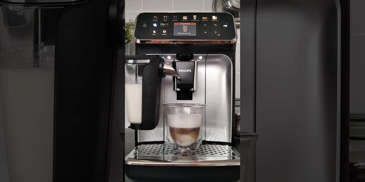 Automatický kávovar Philips LatteGo 5400 Flat White příprava