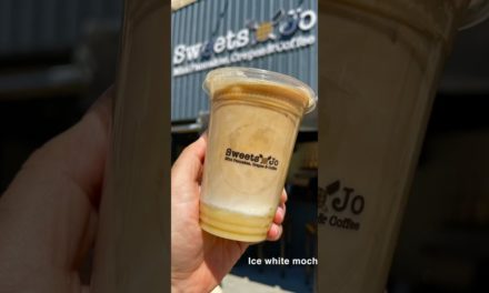Ice White Mocha 🤍 #coffee #foodlover #streetfood #shorts