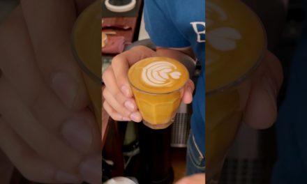 Piccolo Latte  by  Bluetamp Cafe – [caffeinnneGUIDE ]