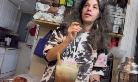 COPYCAT STARBUCKS PEPPERMINT MOCHA COFFEE- #foodiebeauty #vlog #coffee #starbucks #re…