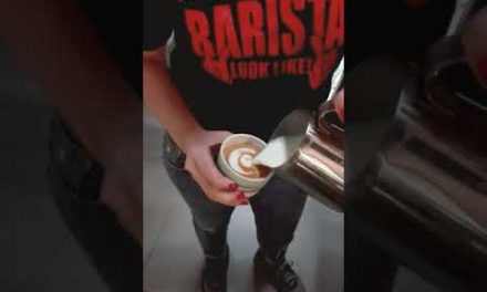 How to pour in piccolo coffee