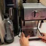 Video Review: De'Longhi ECP3420 Bar Pump Espresso and Cappuccino Machine, 15&quot…