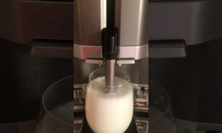 How to make Latte Macchiato with Siemens EQ3 s300 Coffee Machine in 2 Minutes