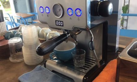 Brewing Espresso dan Membuat Hot Cafe Latte