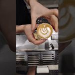 Daily latte art #116 Rosetta and piccolo tulip #ytshorts #shorts #coffee #latte #bari…