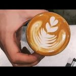 Daily latte art #118 Rosetta piccolo latte #ytshorts #shorts #coffee #vlog#cafe #bari…