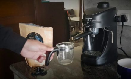 Making a cappuccino using Morphy Richard's Espresso/Cappuccino Maker