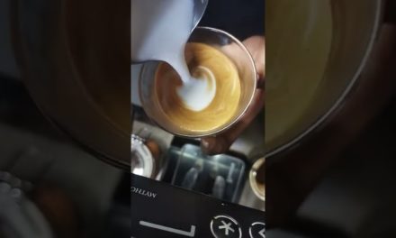 heart latte art #coffee #cappuccino
