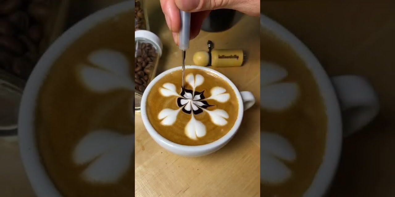 Lovely hearts latte art💕
